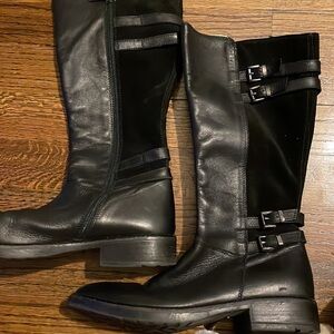 Trendy black boots size 4 piedini 🖤